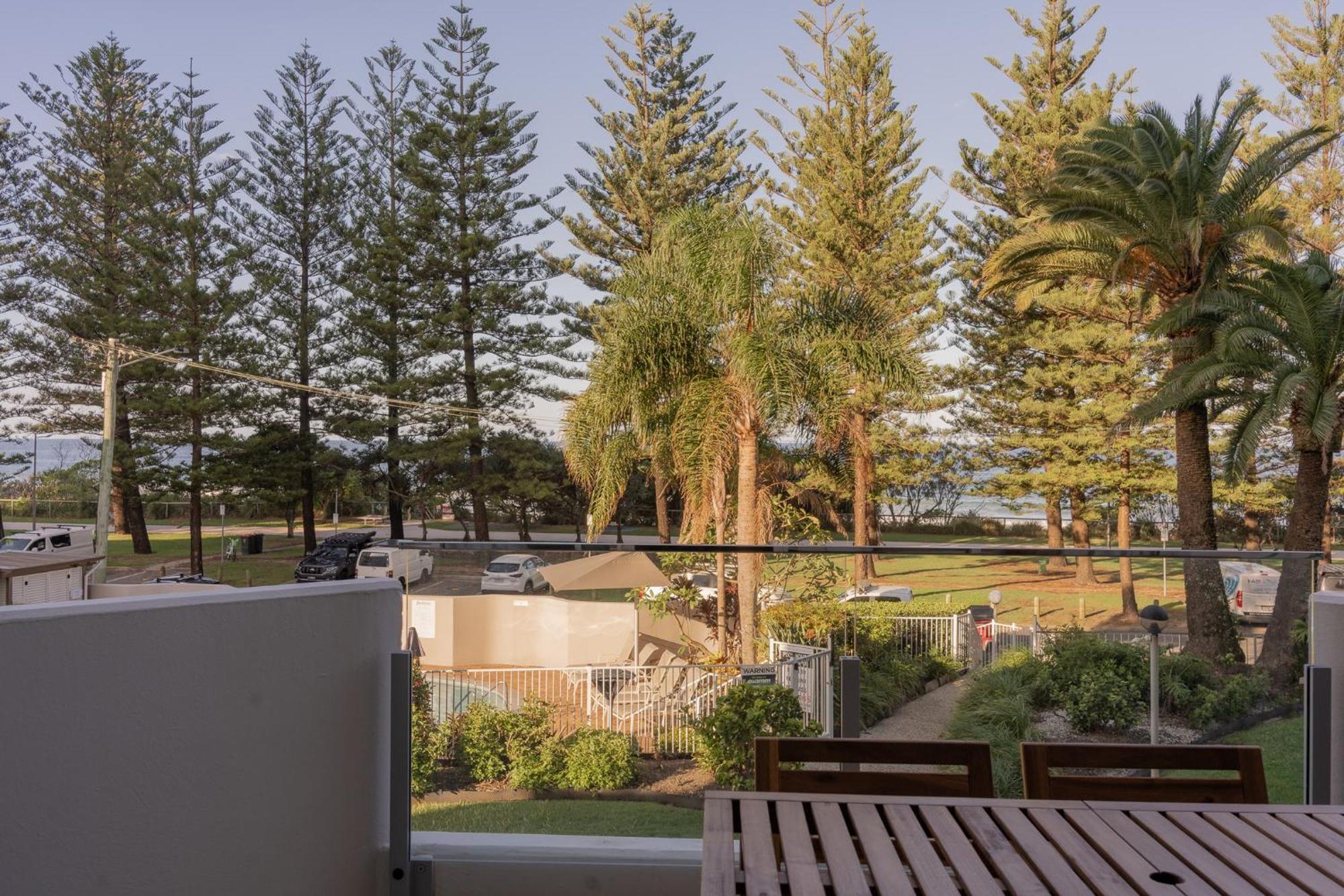 Cashelmara Beachfront Apartments Guldkusten Exteriör bild
